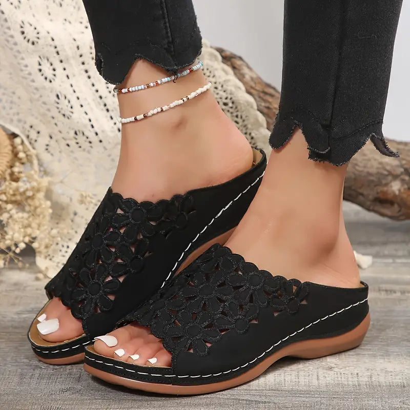 Soft Sole Women's Comfort Sandals Floral Design