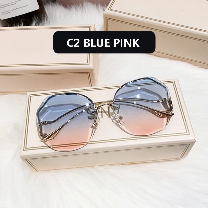 Celebrity Diamond Sunglasses  ( 4.9 ⭐⭐⭐⭐⭐ Reviews )