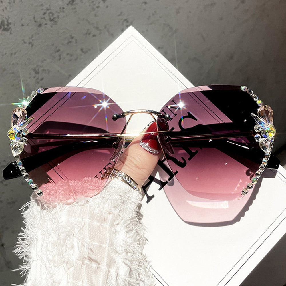 Celebrity Diamond Sunglasses  ( 4.9 ⭐⭐⭐⭐⭐ Reviews )