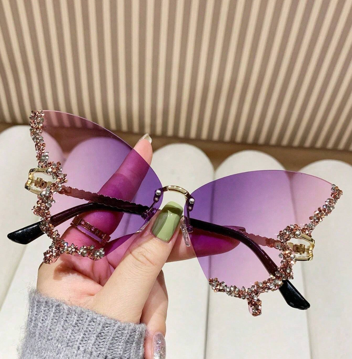 Celebrity Diamond Sunglasses  ( 4.9 ⭐⭐⭐⭐⭐ Reviews )