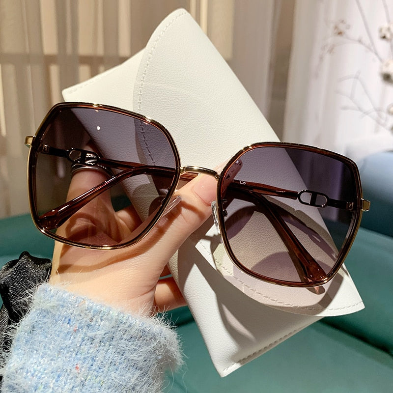 Carla Stunning Selfie Sunglass