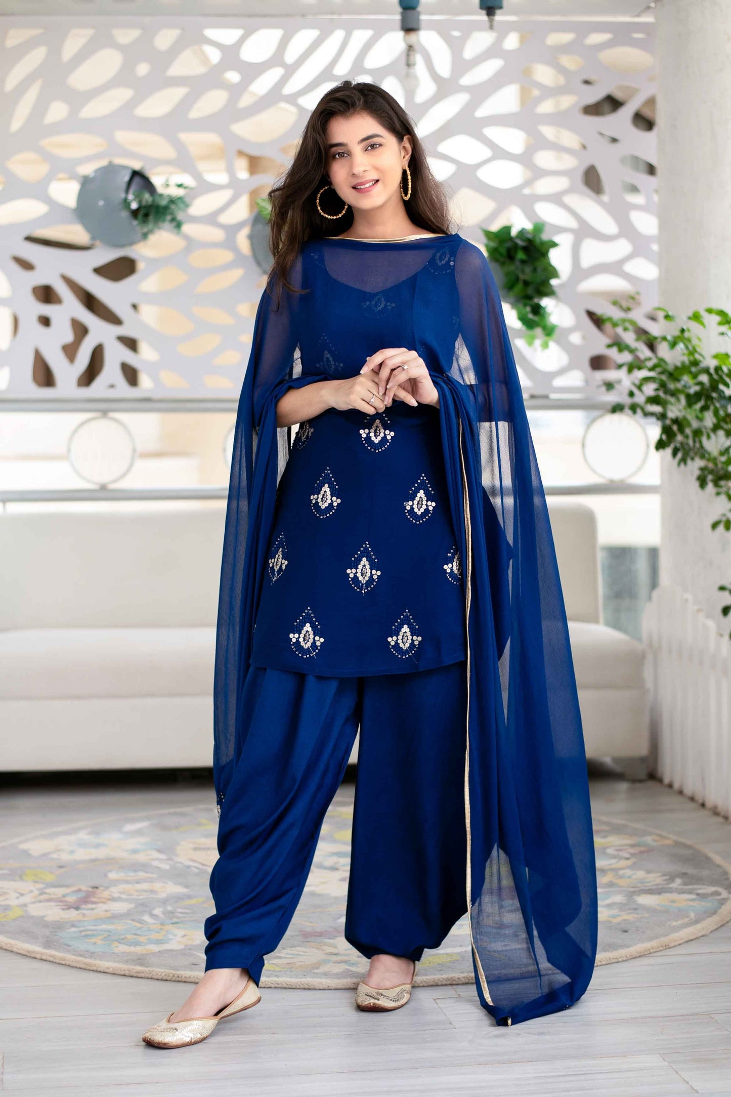 Deep Blue Georgette Round Neck Kurta Set (3-Piece Set)